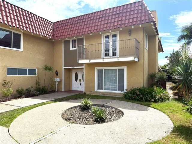 6390 E Bixby Hill photo 4