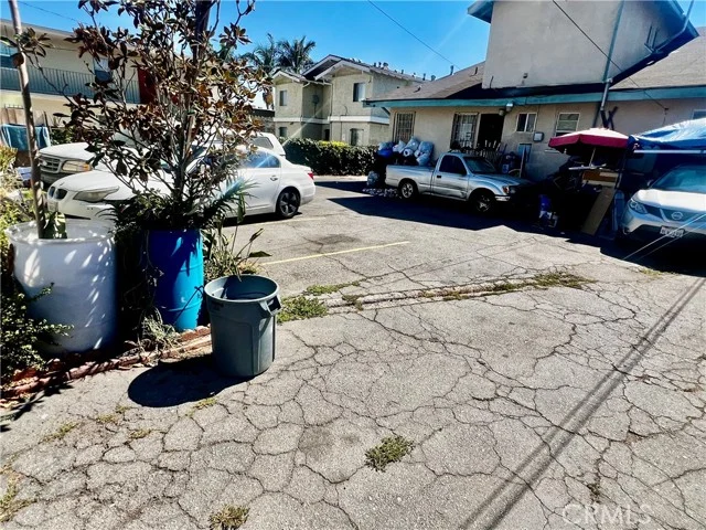 1081 W 39th photo 5