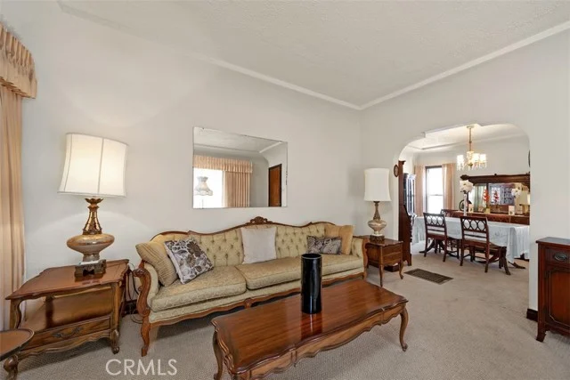 1847 W 68th photo 3