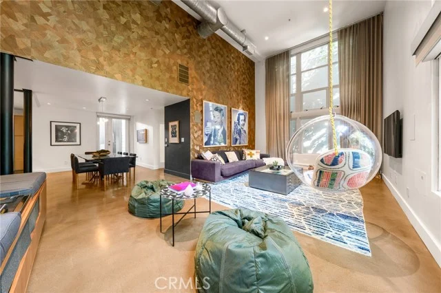 1037 N Laurel Avenue #11B photo 3