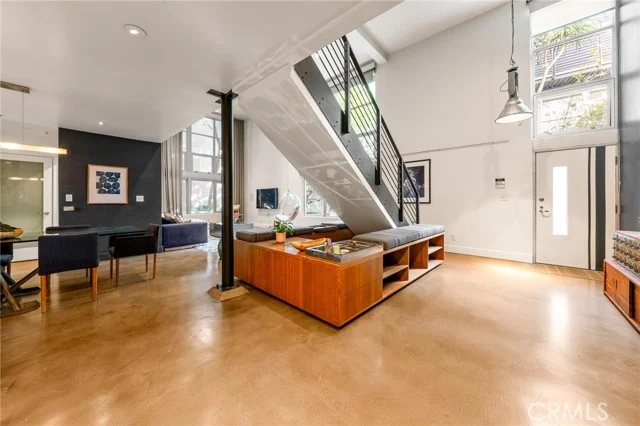 1037 N Laurel Avenue #11B photo 5