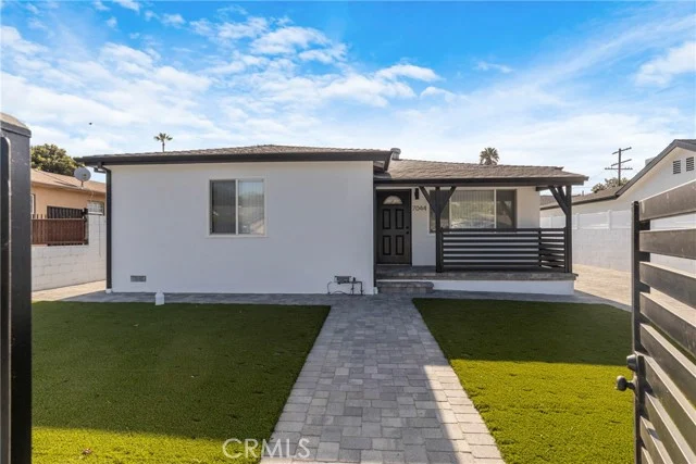 7044 Tyrone Avenue photo 3