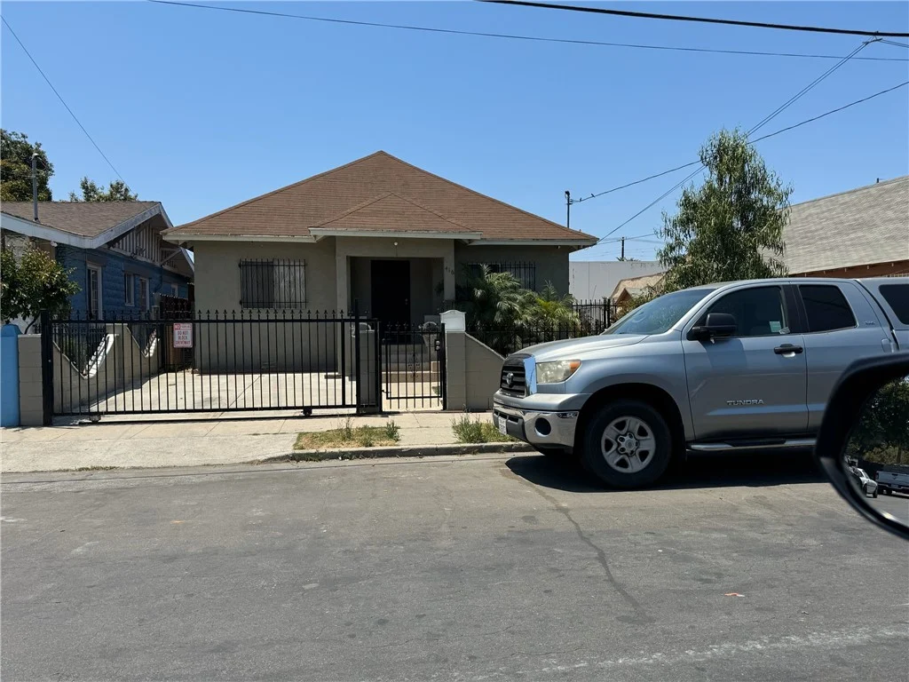 416 E 31st Street, Los Angeles