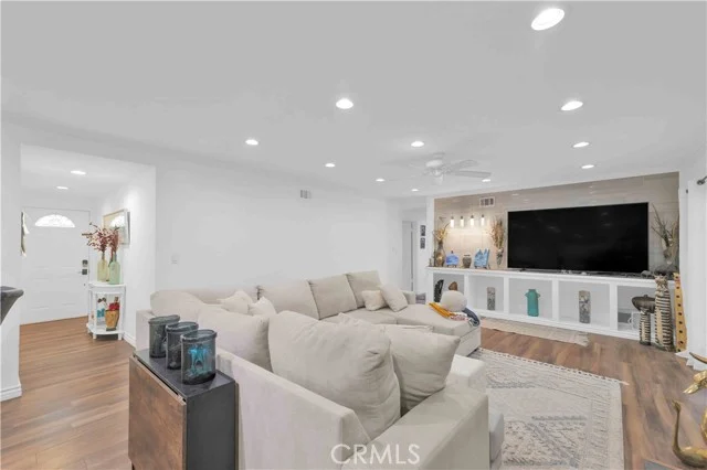 4771 Excelente Drive photo 3
