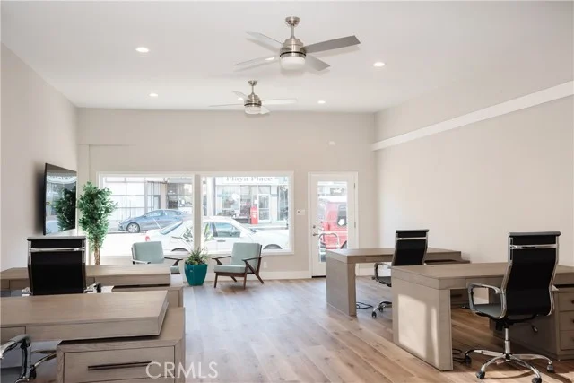 323 Culver Boulevard photo 5