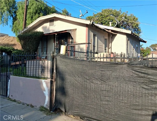11714 S San Pedro photo 3