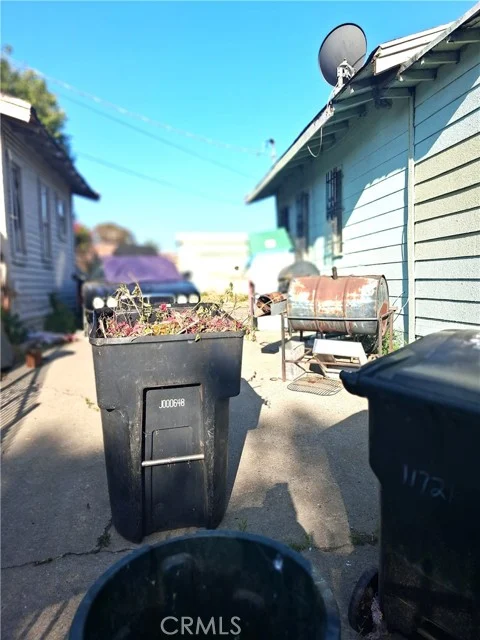 11714 S San Pedro photo 5
