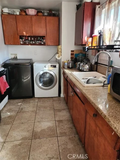 319 E 98th Street photo 2