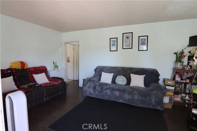 6372 Raymond Avenue photo 4