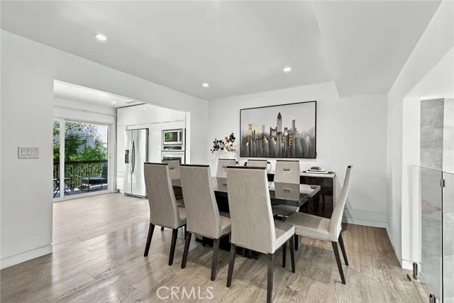 7100 Balboa Boulevard #807 photo 5