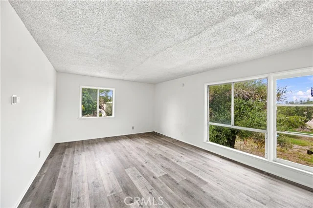 5701 Corbett photo 5