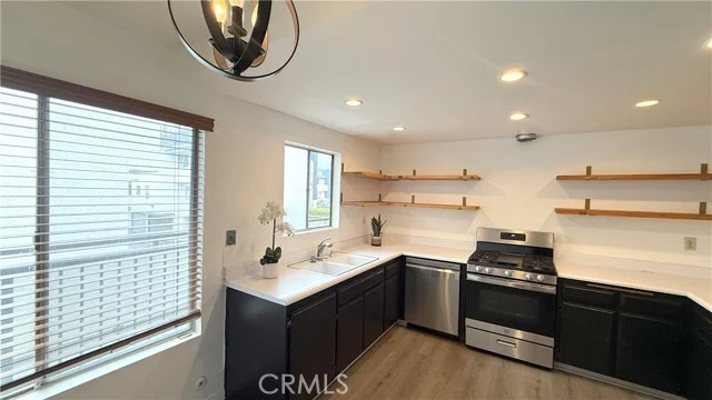 12380 Chandler Boulevard #B photo 2