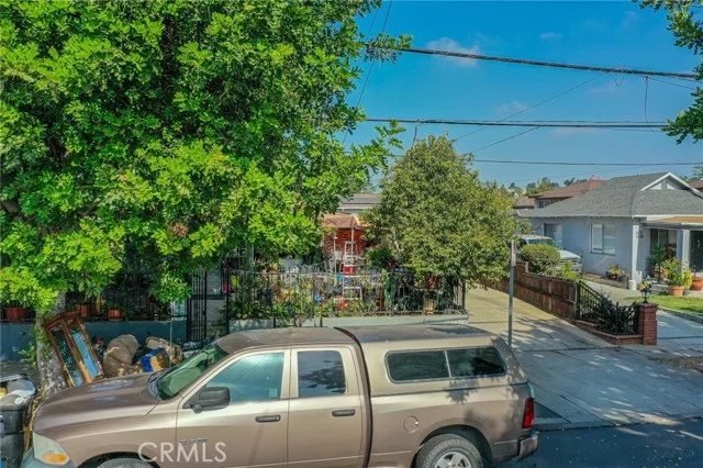 1621 Murchison photo 4