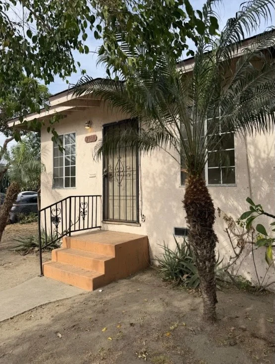 2901 Webster photo 4