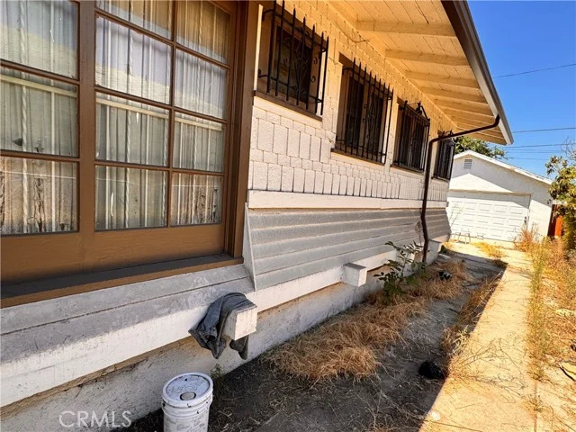 1813 W 48th Street photo 4