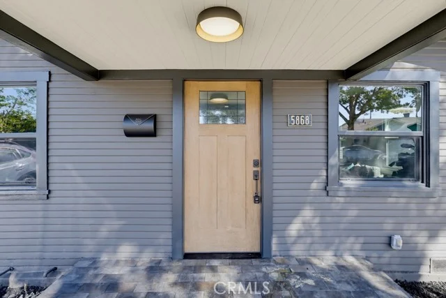 5868 Myrtle photo 4