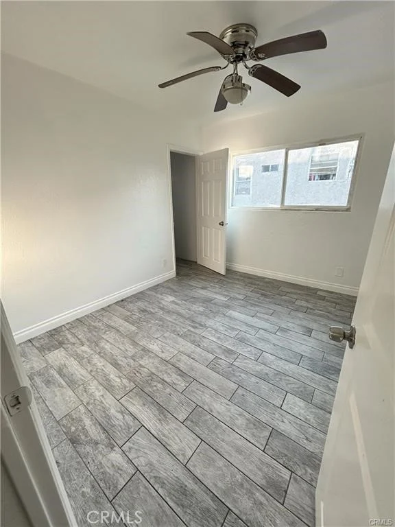 229 W 70th photo 3