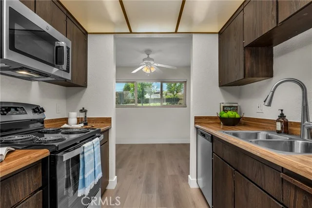 4610 Park Granada #4 photo 3