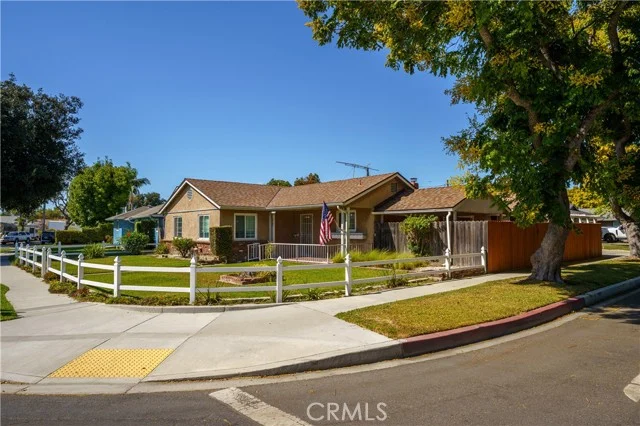 6285 E Metz photo 2