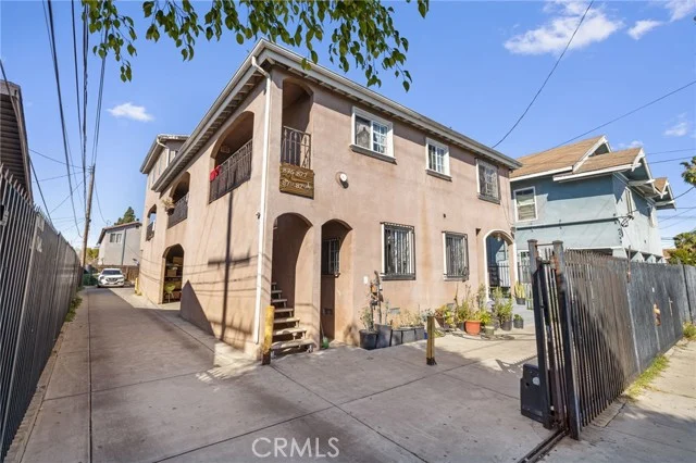 879 E 40th Place, Los Angeles