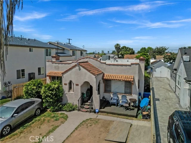 4227 Walton Avenue photo 4