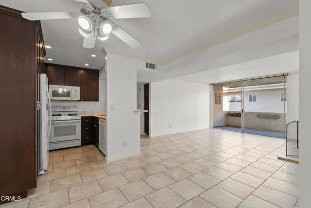 5325 Newcastle Avenue #126 photo 3