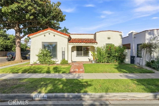 2390 Oregon, Long Beach