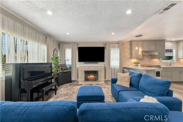 15741 Haynes Street photo 3