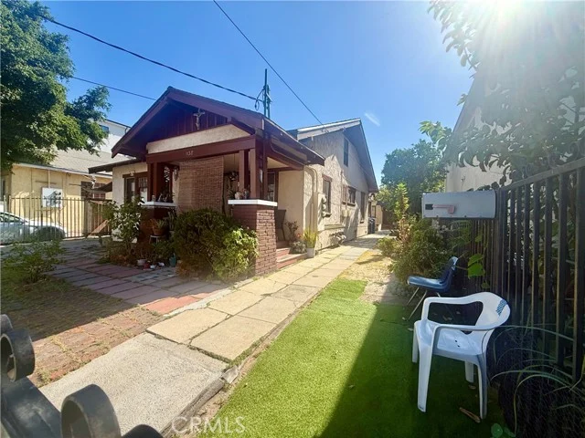 1138 S Ardmore photo 3