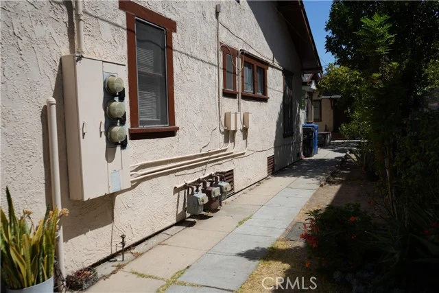 1138 S Ardmore photo 4