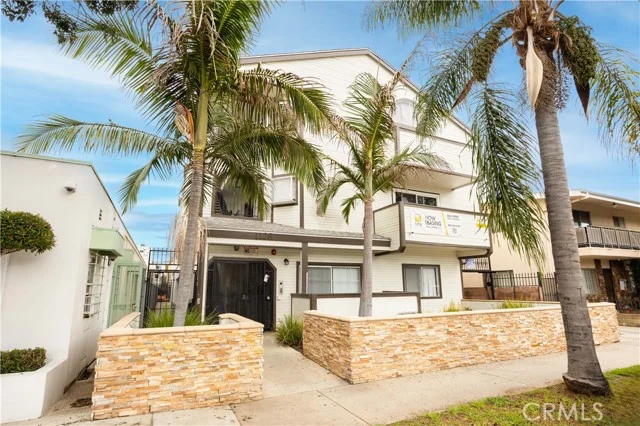1128 Stanley photo 2