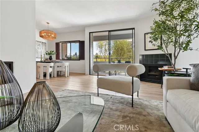 13331 Moorpark #223 photo 5