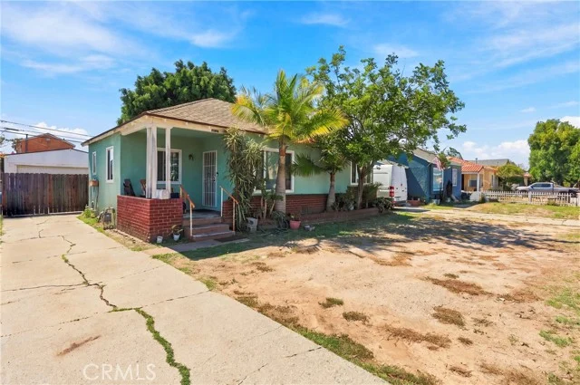 3238 Marine Ave photo 2