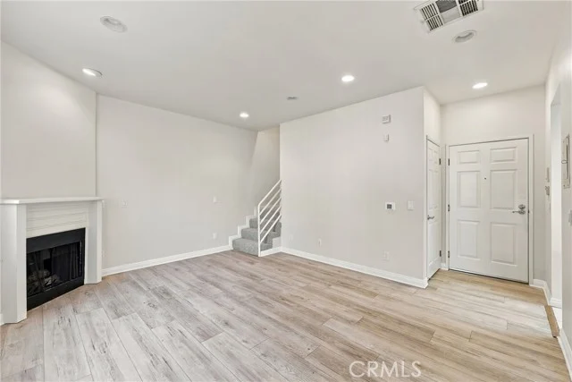 812 Hudson photo 4