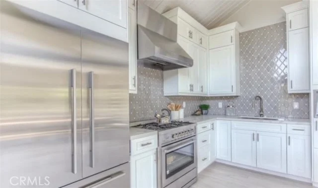 8357 Yucca Trail, Los Angeles