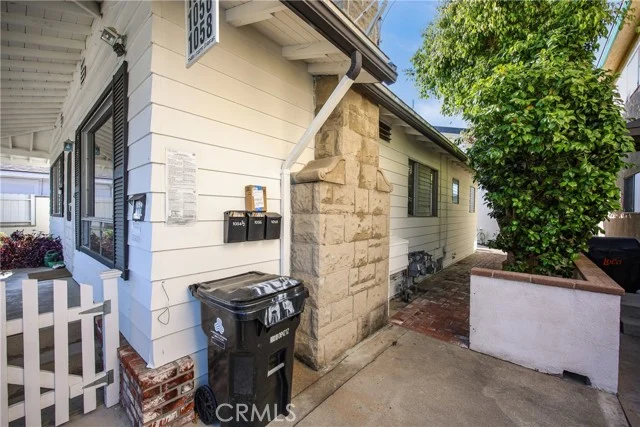 1054 W 23rd Street photo 5