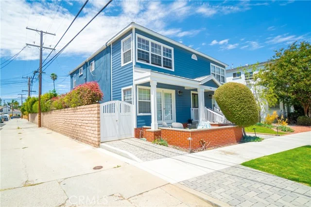 263 Corona Avenue photo 3