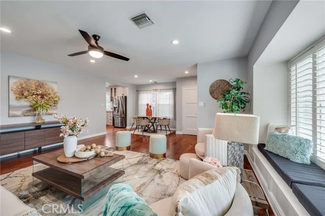 5135 E Harco photo 5