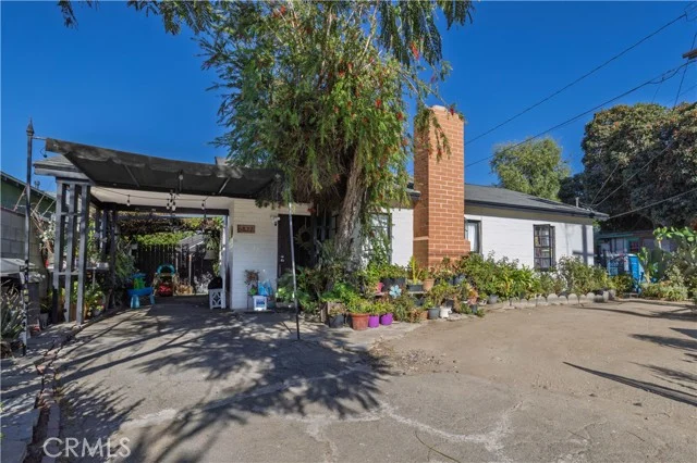 6832 Bellaire Avenue photo 2