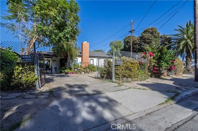 6832 Bellaire Avenue photo 4