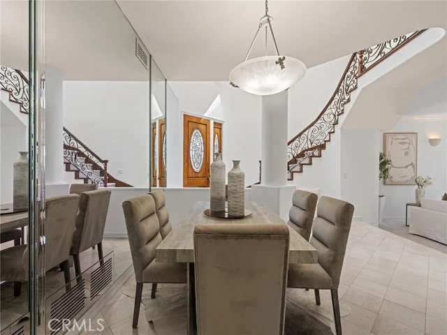 6264 Napoli Court photo 3