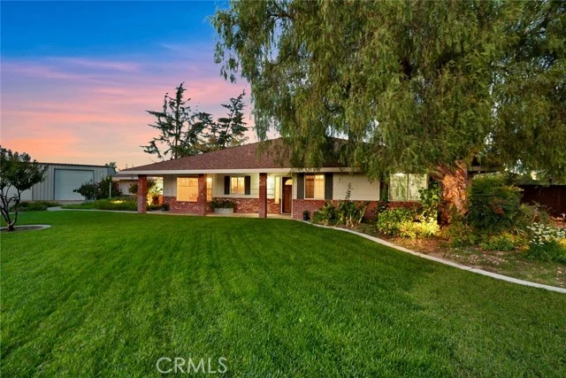 2850 Woodbury Court photo 2