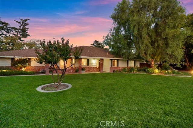 2850 Woodbury Court photo 4