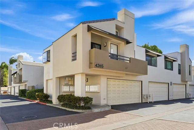 4265 Las Virgenes, Calabasas