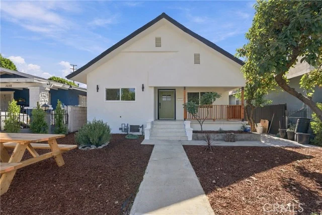 3230 Huron Street photo 3