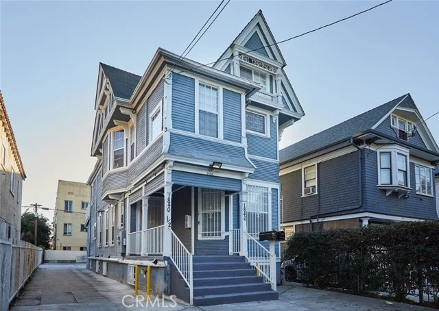 1840 W 11th Place, Los Angeles