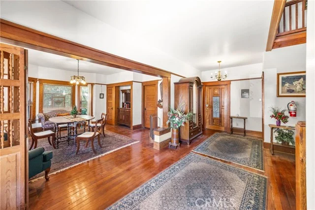 419 Cedar photo 5