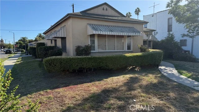 1802 W 35th Place photo 3