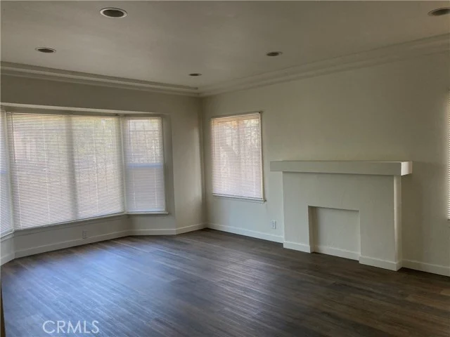 302 W 107th Street photo 2