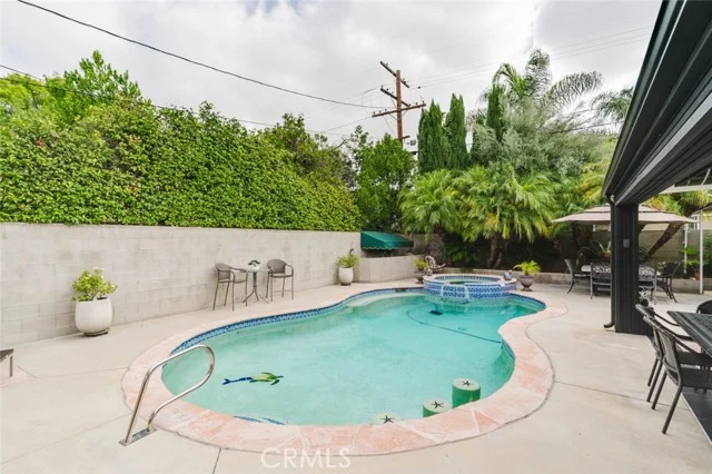 6620 Costello Avenue photo 4